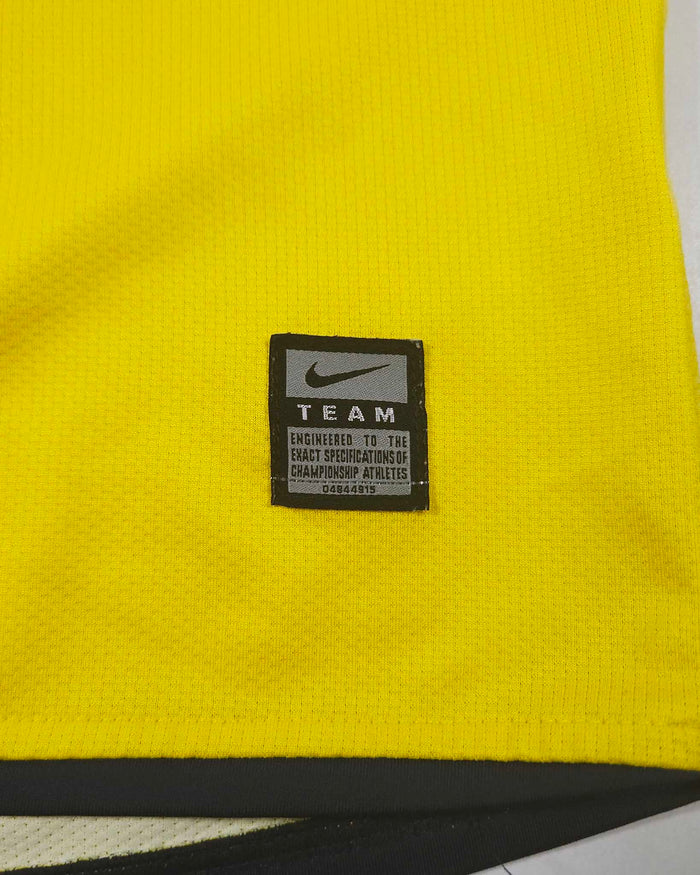 2008-09 Barcelona Away Shirt Messi #10 - detailed view