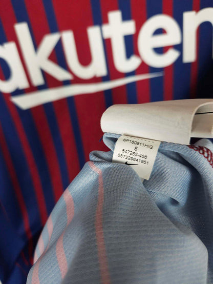 2017-18 Barcelona Home Shirt Messi #10 - detailed view