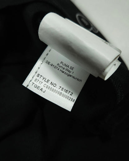 2017-18 Borussia Dortmund Away Shirt - detailed view