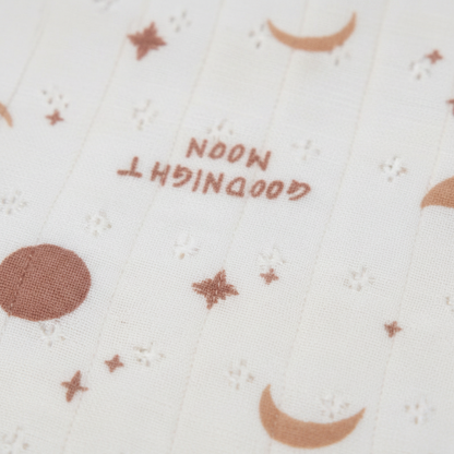 Goodnight Moon Jacquard Bib