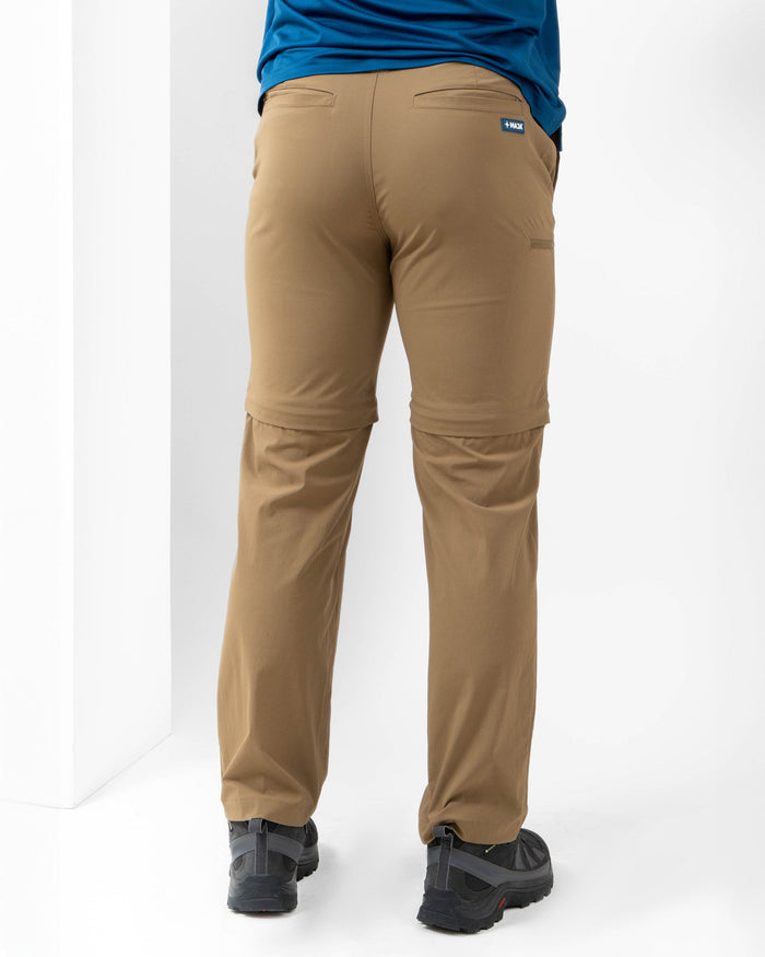 Pantalón Short MAJA® Cambio, Café, vista posterior, fit Regular, Poliamida, con Tela estiramiento 2 vías, uso versátil