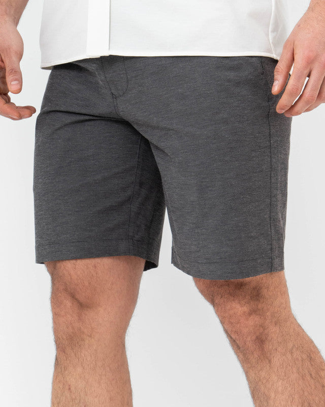 Short MAJA® Origen, Negro, vista frontal, fit Regular, Poliéster, con Repelente al agua, cómoda para entrenamiento