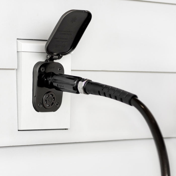Jet black straight hose connector connected to matte black house hydrant v2+ installed on white lap siding with mounting block.|42443927650554